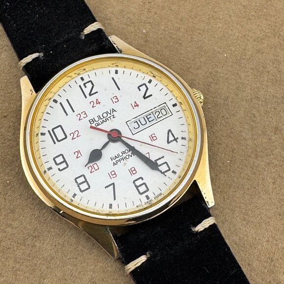 Vintage BulovaP9 Railroad Approved Quartz Watch Day and Date - Picture 1 of 8